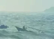 Ombak Besar Hantam Pantai Batuputih Bitung, Sejumlah Perahu Nelayan Rusak Parah