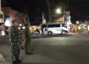 Babinsa Karanggede Turun Malam Hari, Patroli Wilayah dan Lalu Lintas Demi Keamanan Warga