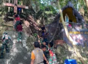Bhakti TNI di Tapal Batas, Menyatukan Hati dalam Pemasangan Salib di Taman Doa Sta.Maria Imaculata Nilulat Kabupaten TTU 