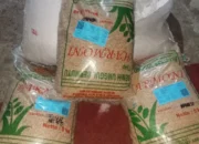 Bupati Soppeng Salurkan Bantuan Benih Padi kepada Kelompok Tani di Desa Lompulle