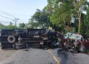 Kecelakaan Tragis Guncang Walmas, Kontainer dan Wuling Bertabrakan di Jalur Trans Sulawesi