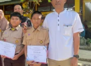 KEPALA DESA ABBANUANGE HADIRI PEMBAGIAN RAPOR DI SDN 131 SALENG, TEKANKAN PENTINGNYA SINERGI PENDIDIKAN