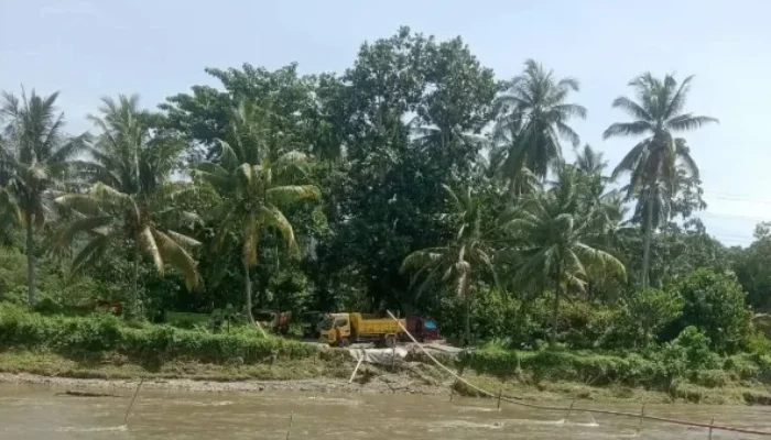Bantaran Sungai Tergerus, Warga Desak Pemerintah Audit Aktivitas Tambang Samaturu