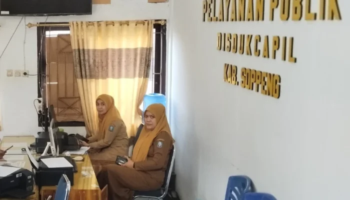 Pembebastugasan Kadis Dukcapil Soppeng dan Ujian Kepatuhan terhadap Regulasi Nasional