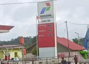 Antrean Panjang Pertalite  SPBU Duo Koto, Bantahan Pengawas SPBU Silang Empat munculkan Tanda Tanya