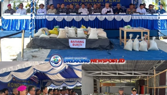 Pangkoarmada RI, Pimpin Konferensi Pers Penggagalan Penyelundupan 75,7 Ton Pasir Timah Ilegal dari Babel ke Malaysia di Pos TNI AL Mendanau